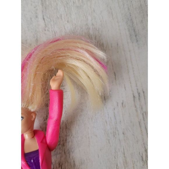 McDonald's Barbie pink robe Mattel 2016 toy figure - Picture 4 of 7